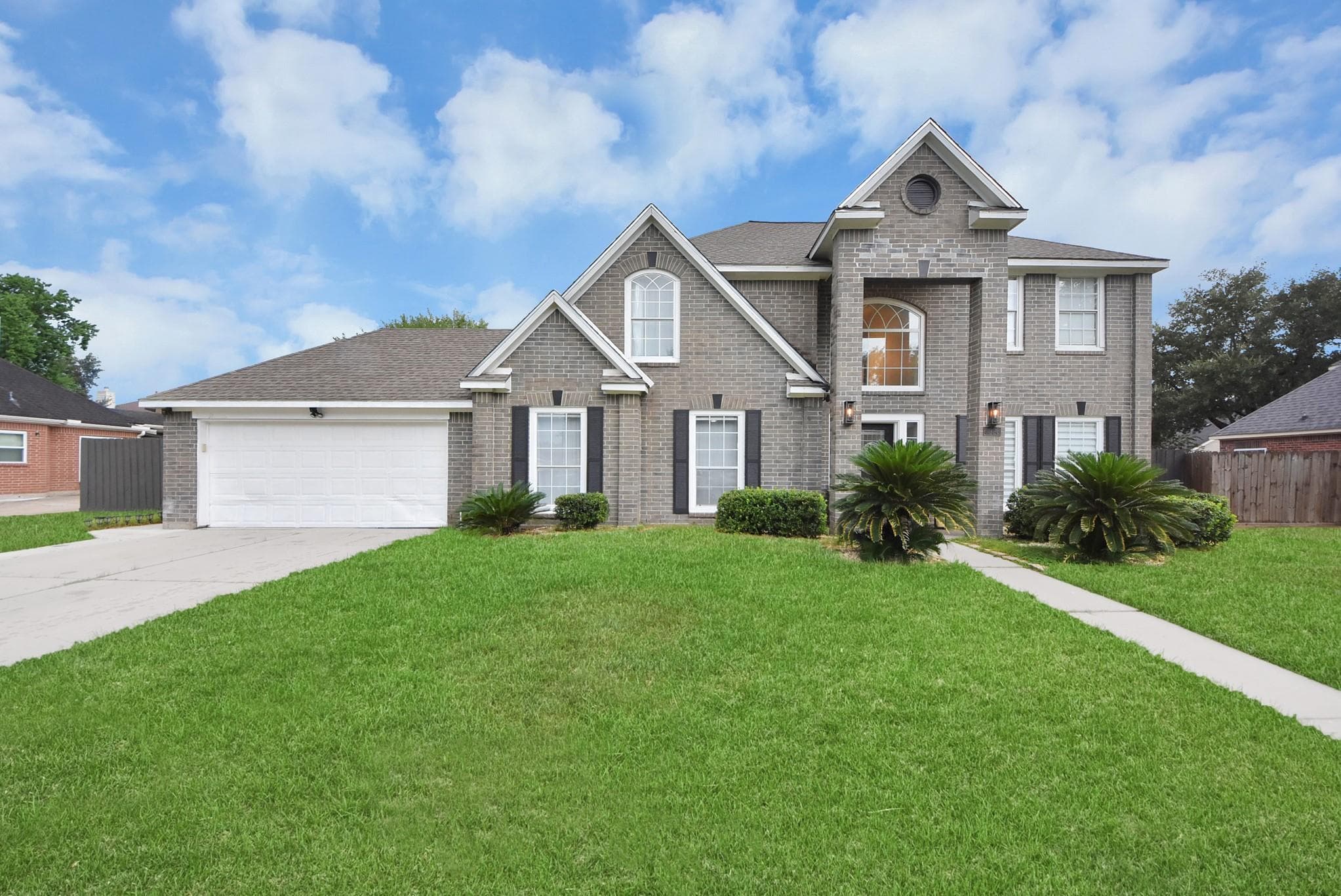 6923 Crystal Point Dr