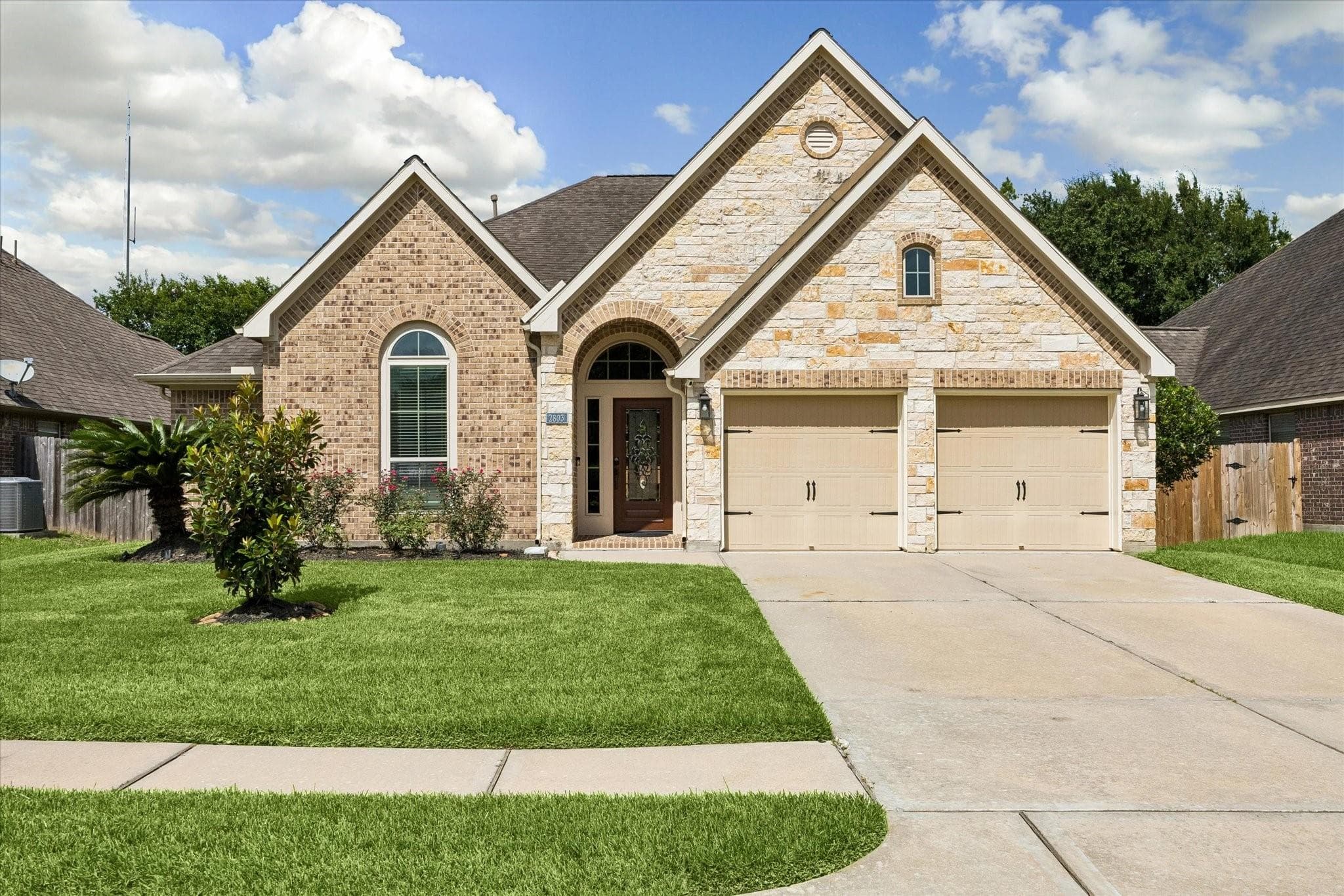 2803 Field Hollow Dr