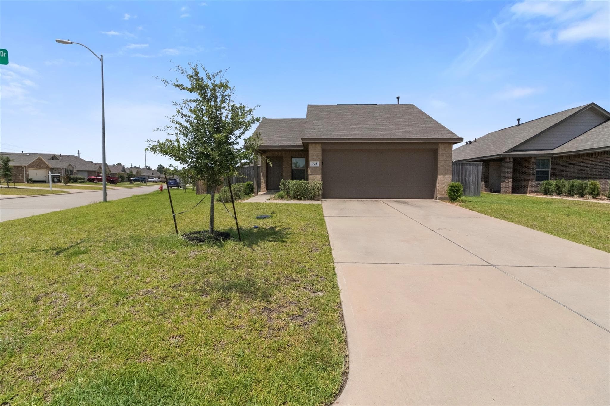 703 Larkspur Shadow Dr