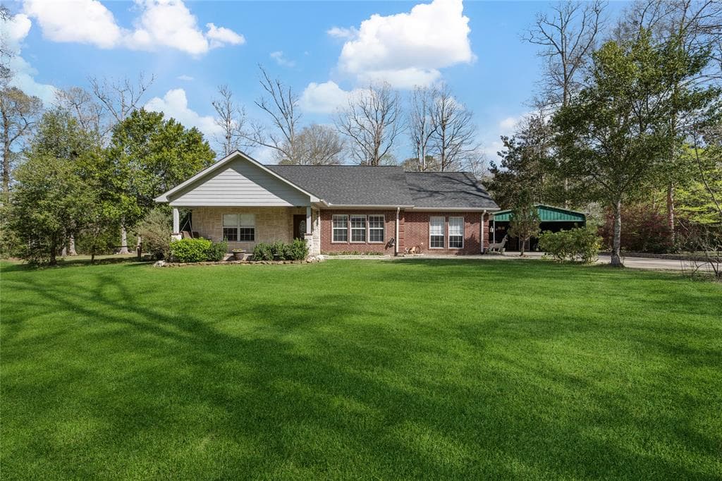 281 Ridgewood Dr