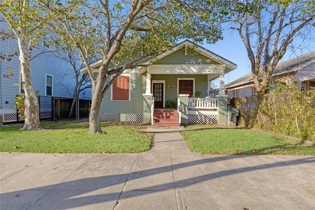 3806 Avenue R