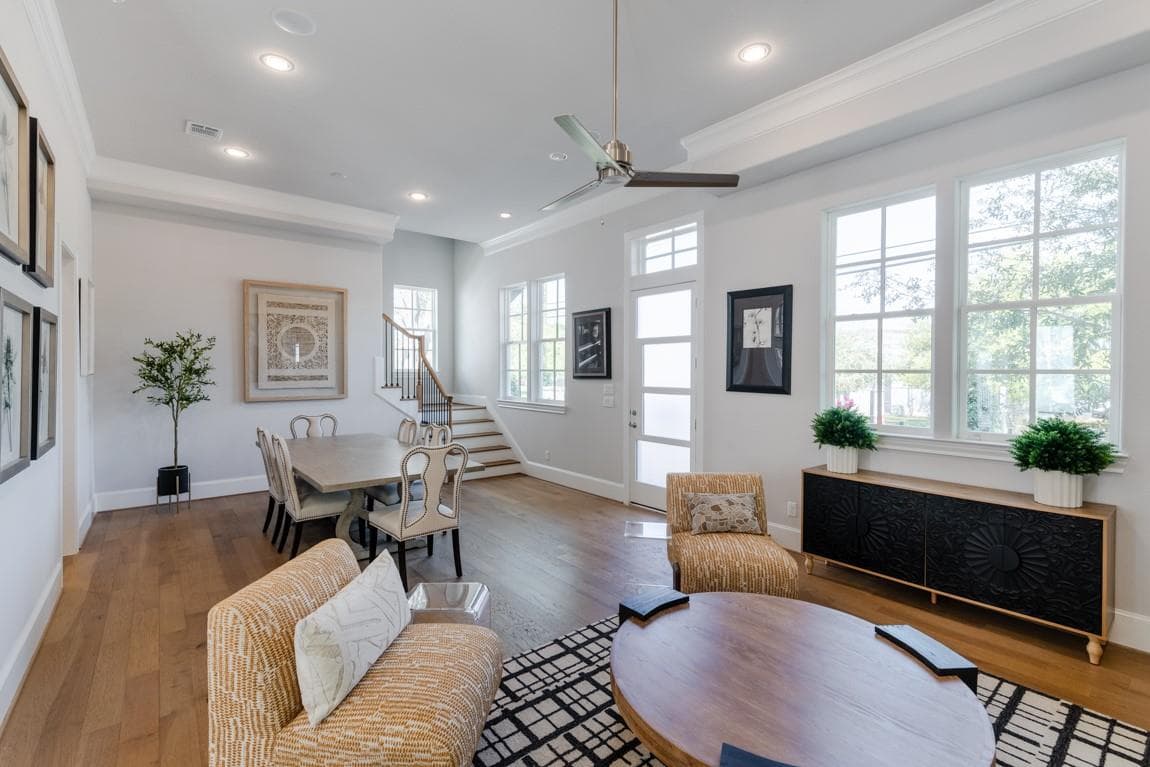 11053 Chatterton Dr