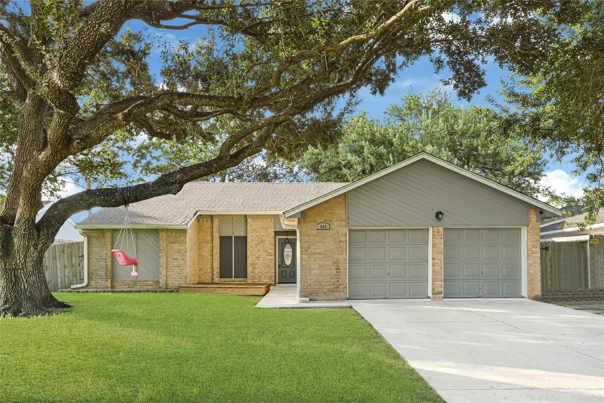 842 Walbrook Dr