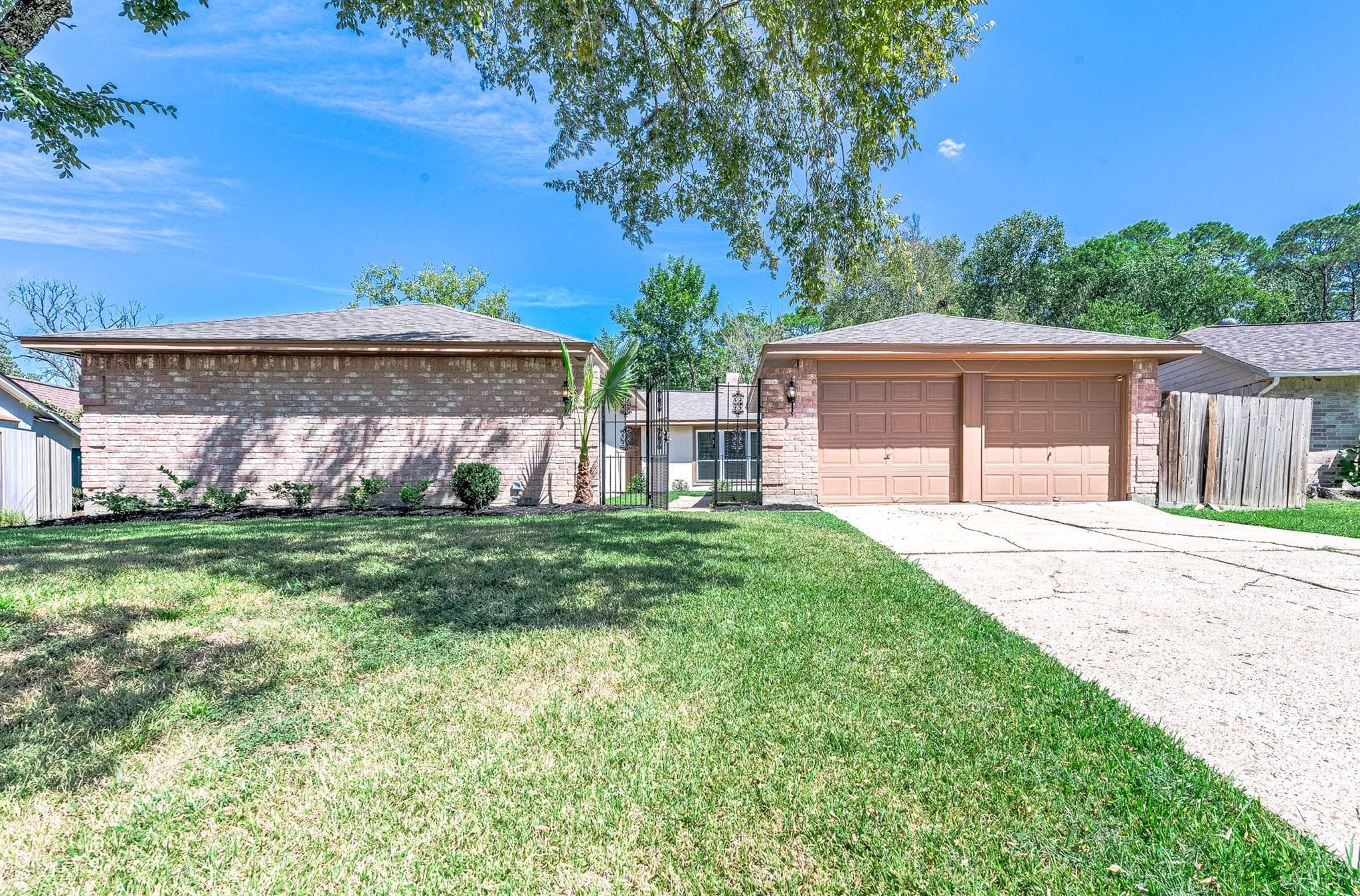 16423 Hibiscus Ln