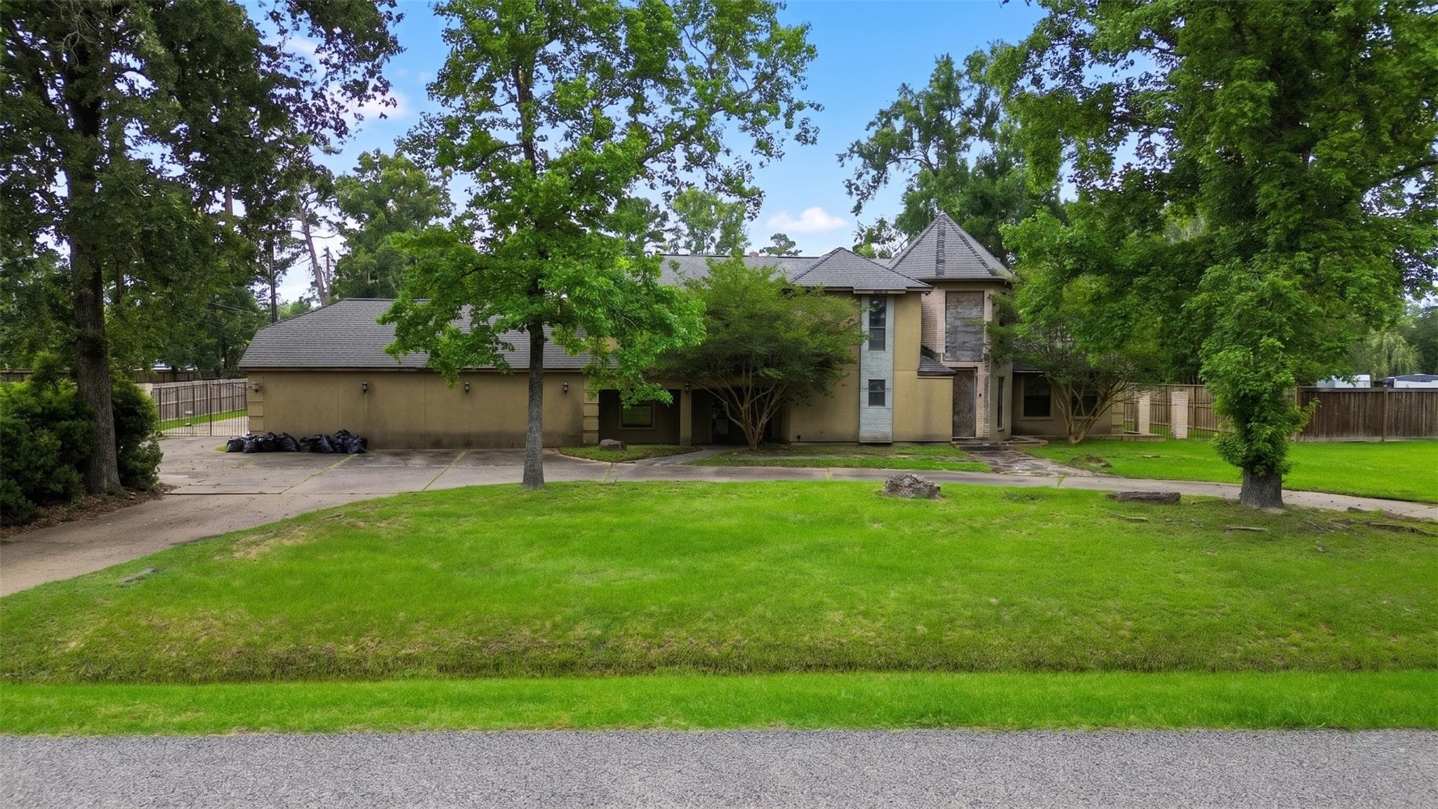 1107 Southern Hills Rd