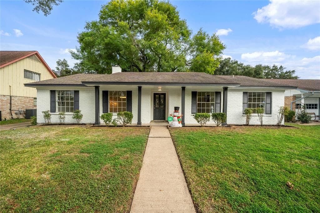 10507 Amblewood Dr