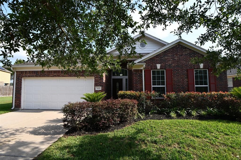18611 Tanglerose Ct
