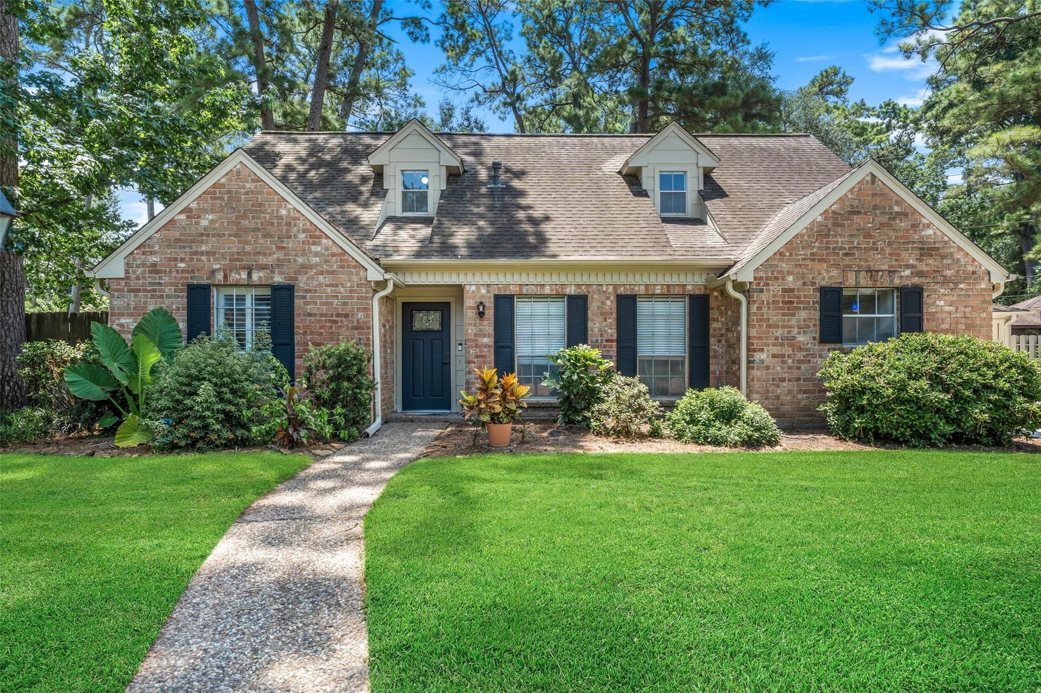 11607 Moorcreek Dr