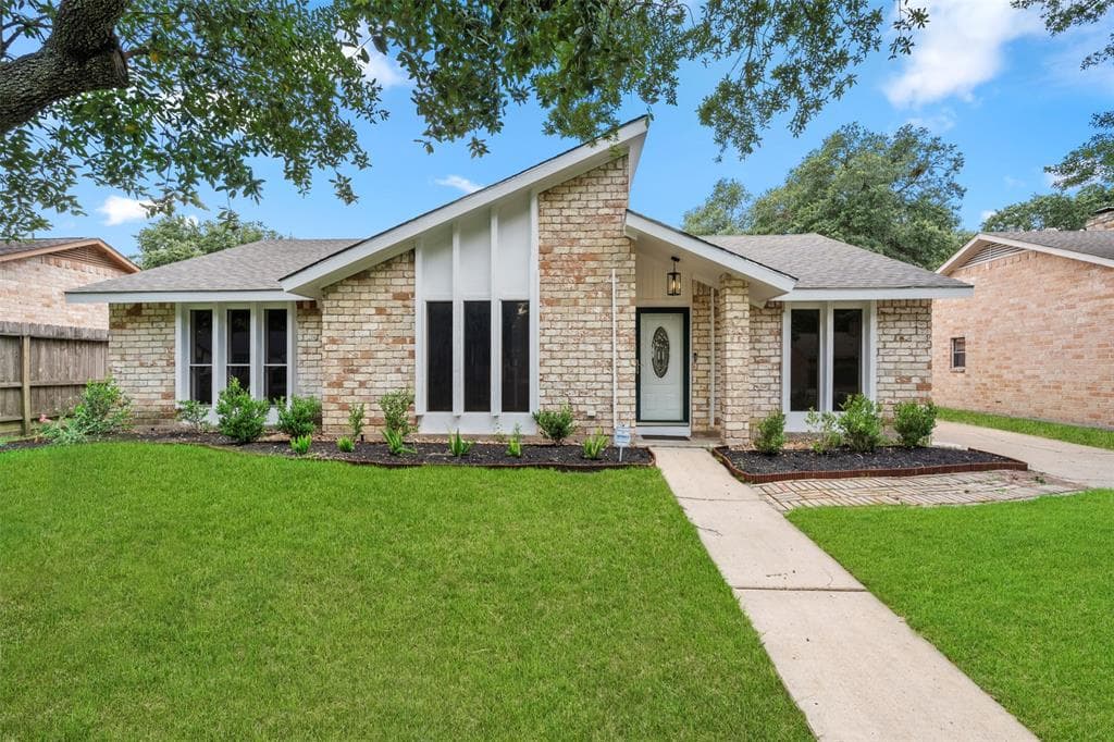 21206 Park Bend Dr