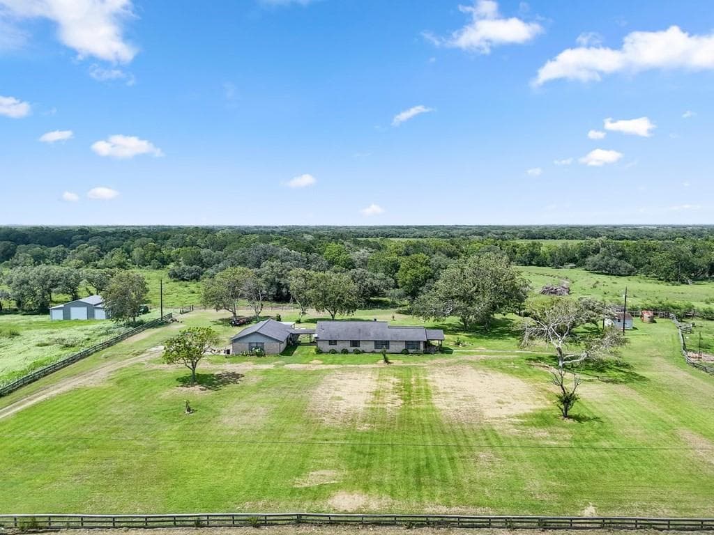 21126 Highway 111