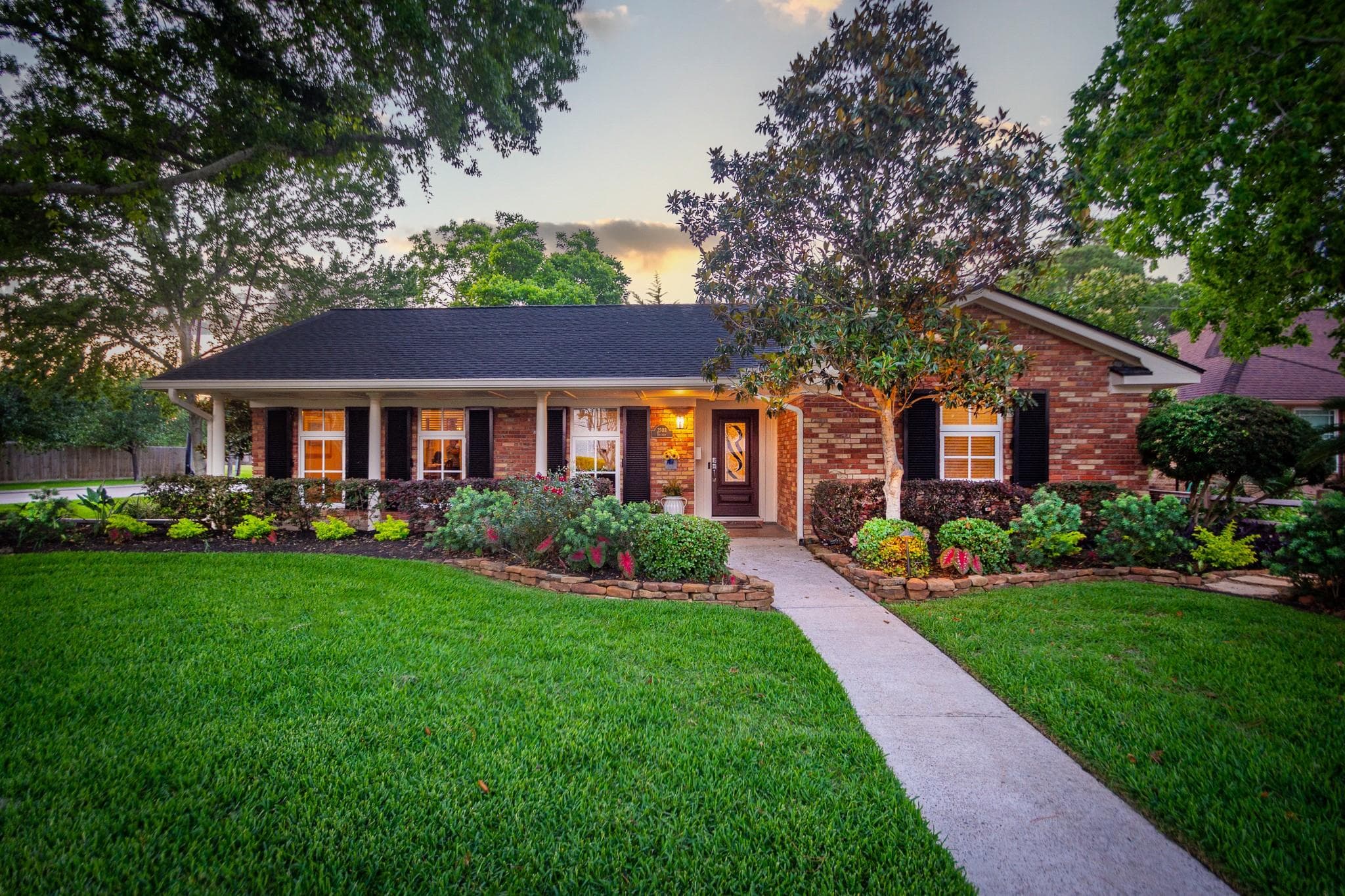 2503 Baycrest Dr