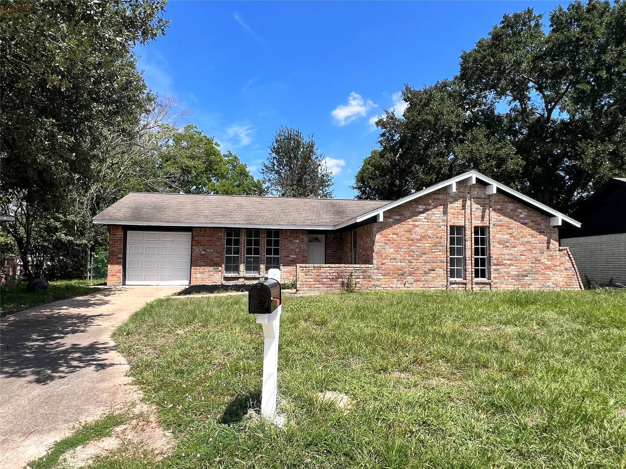 8718 Chipping Ln