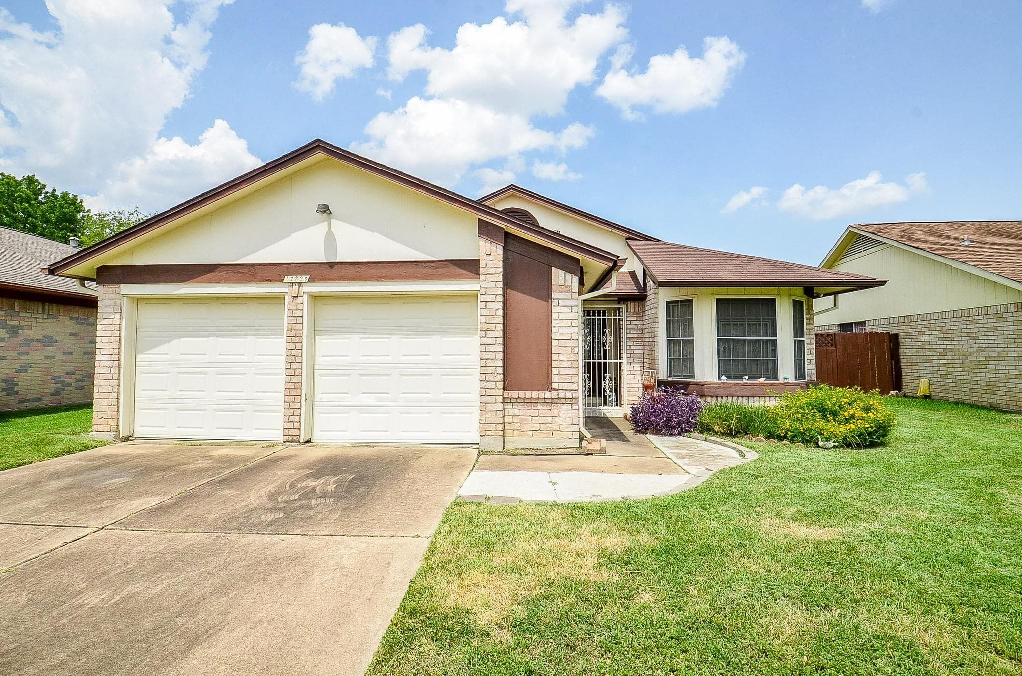 12322 Tambourine Dr