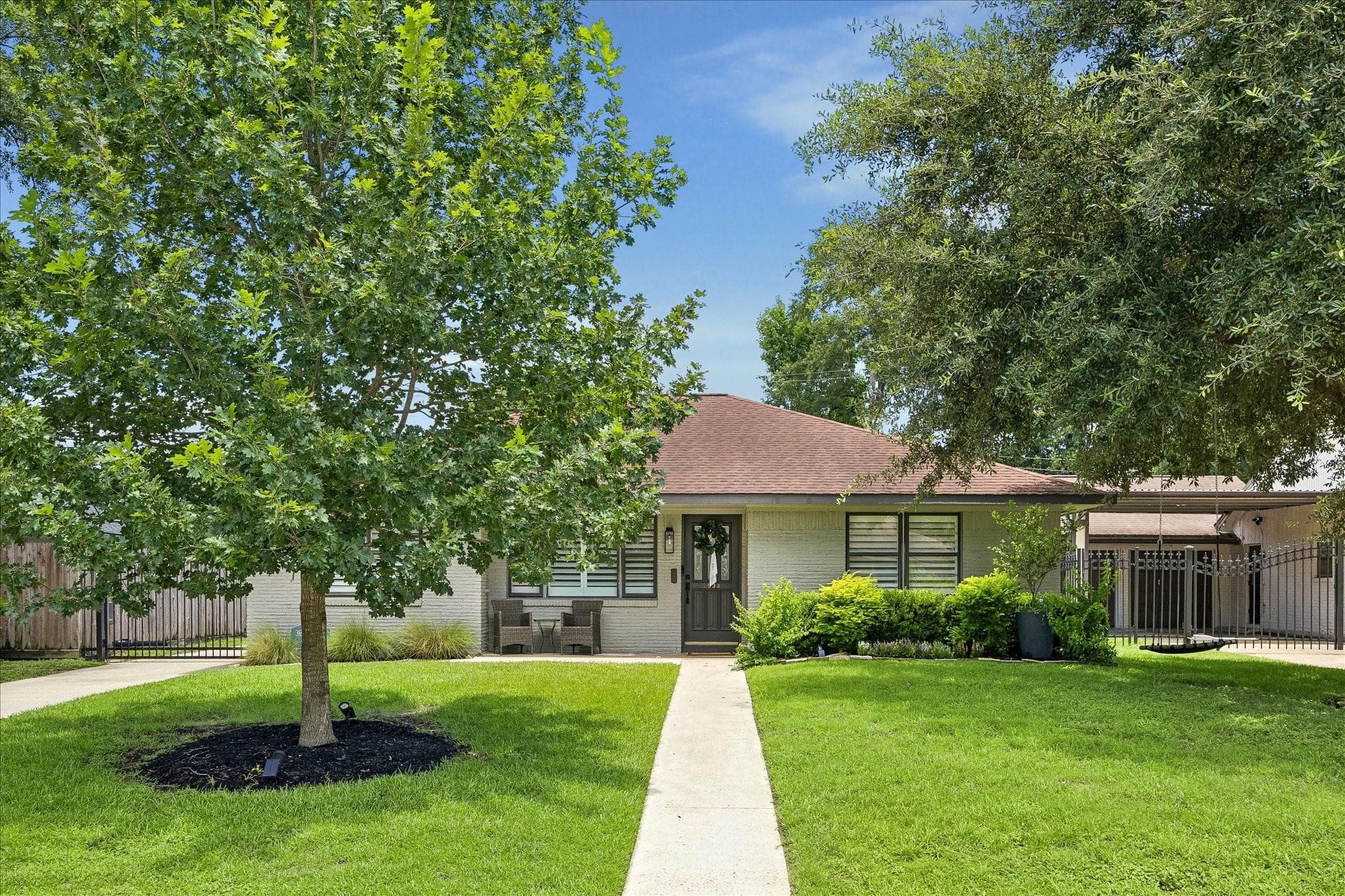 2034 De Milo Dr