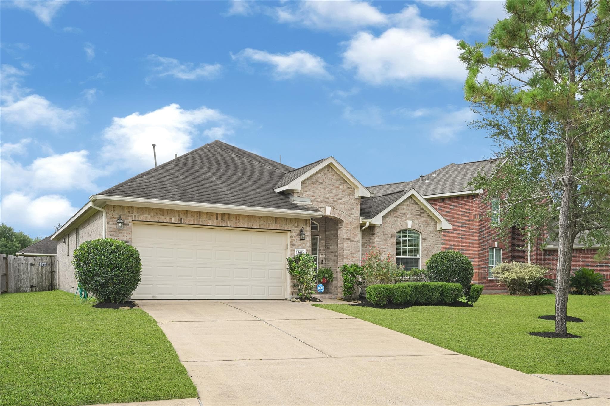 13610 Summer Spring Ln