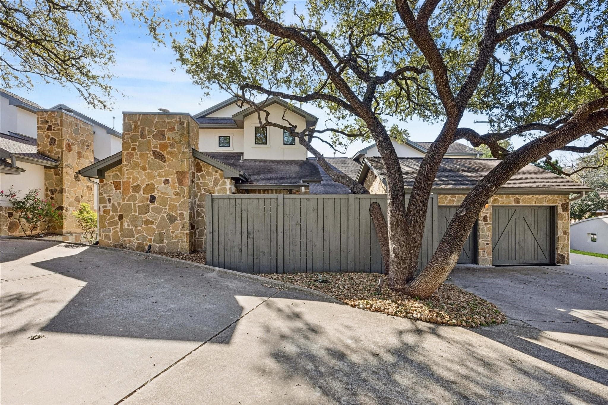 3303 Pecos St Apt B