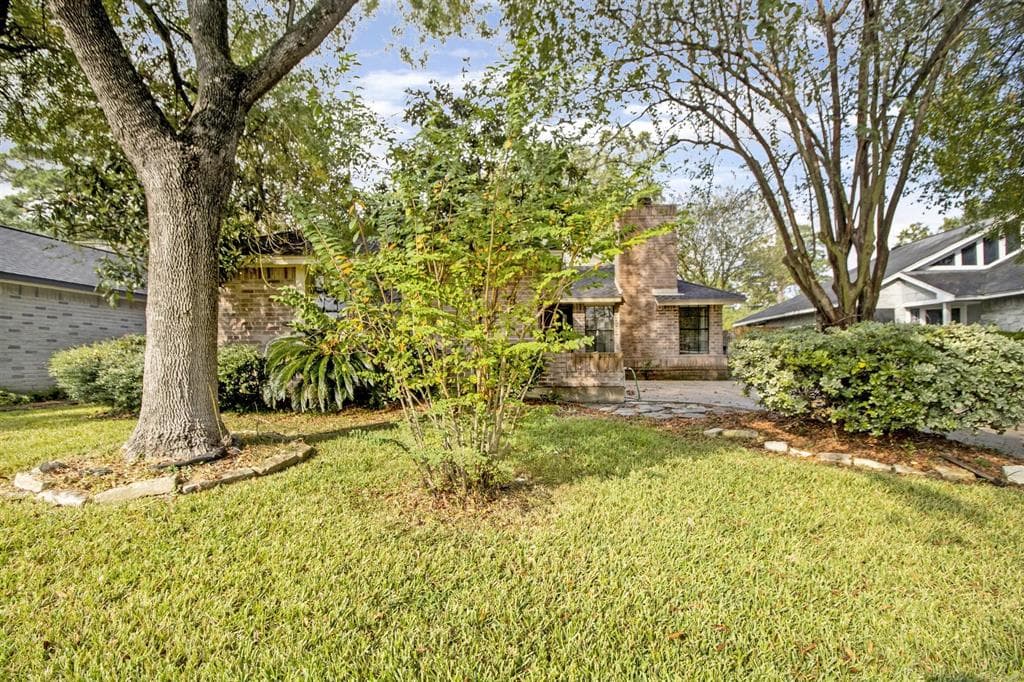 21611 Nottinghill Dr