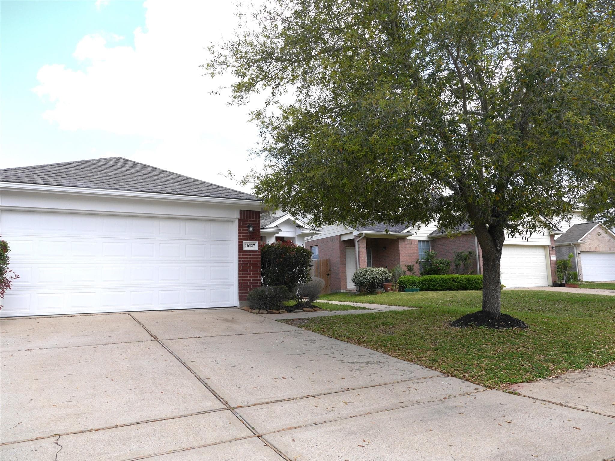 Main property image