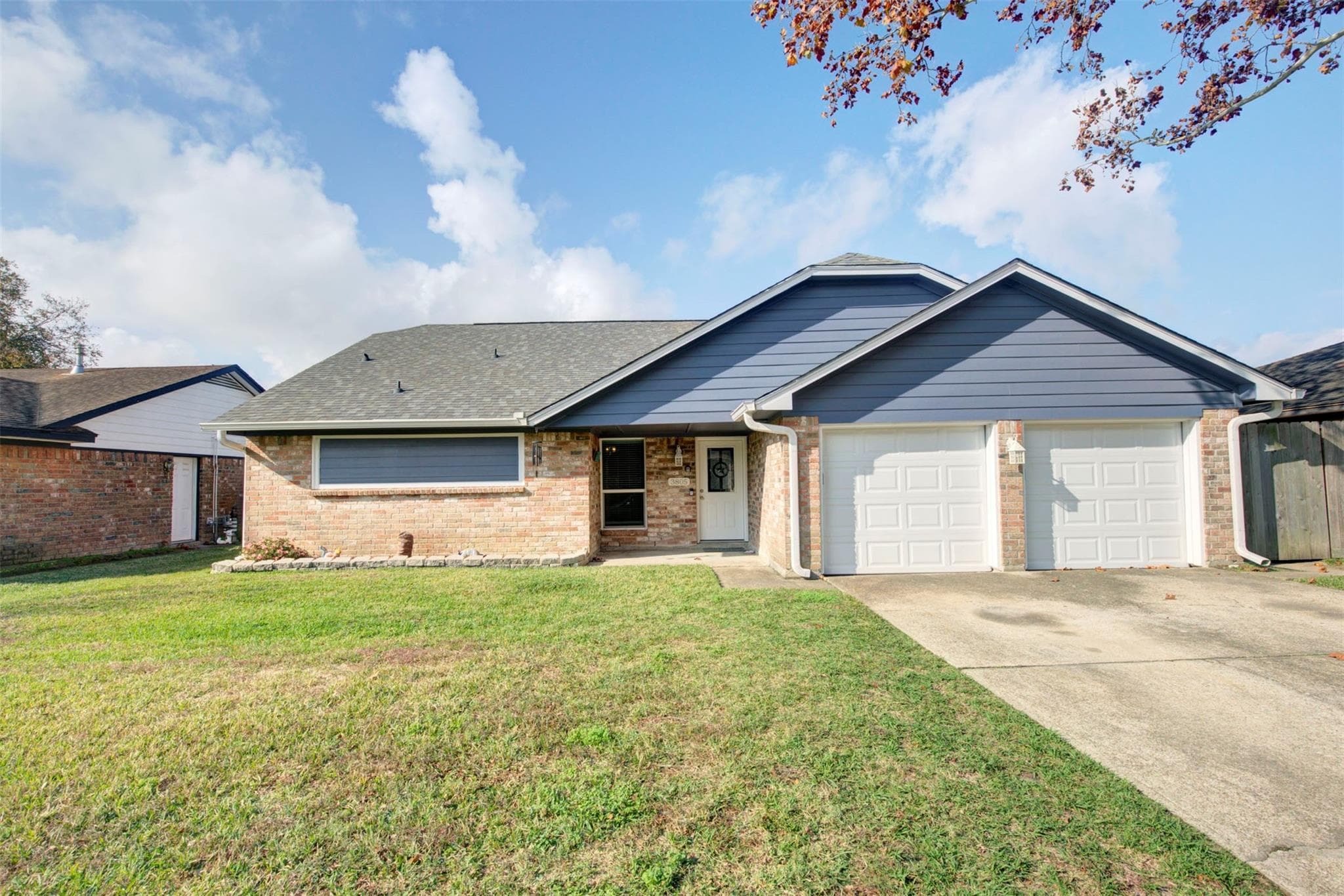 3805 Polk Ln