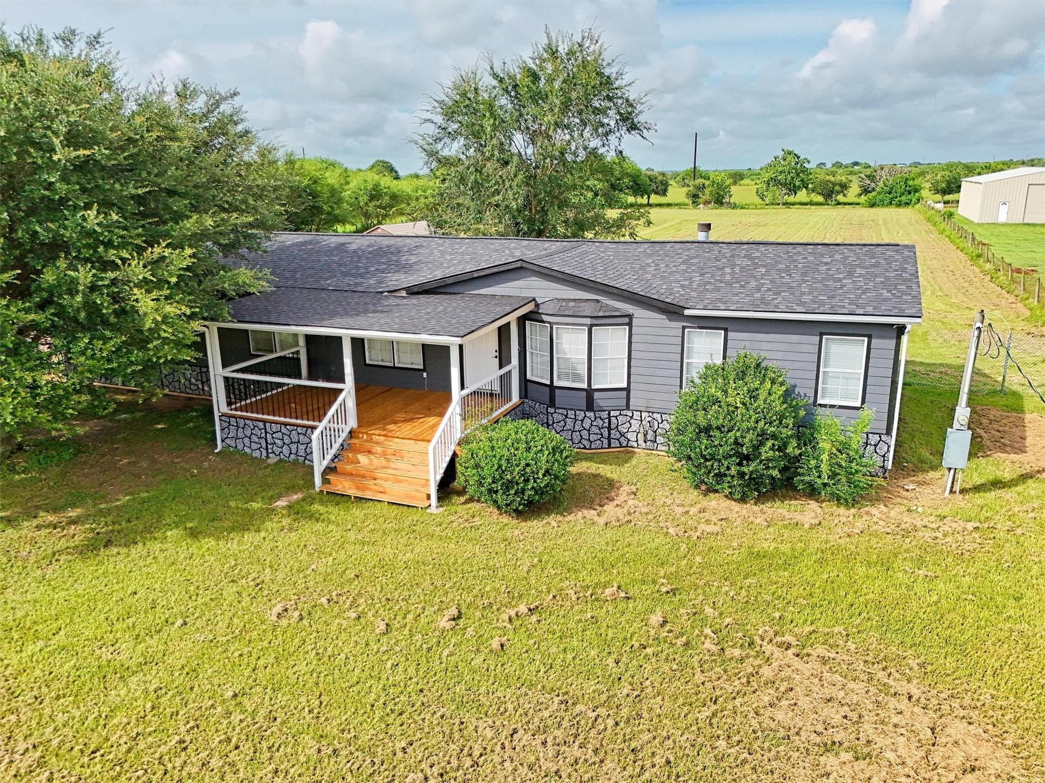 1955 Lauren Ln