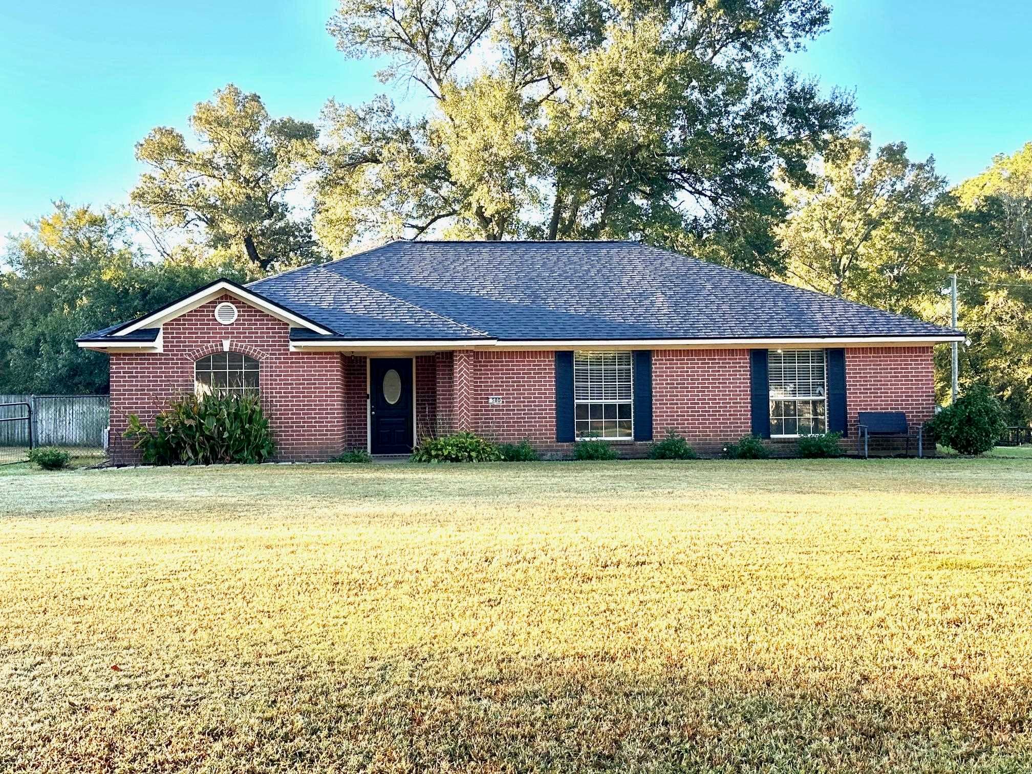 580 Oakwood Dr