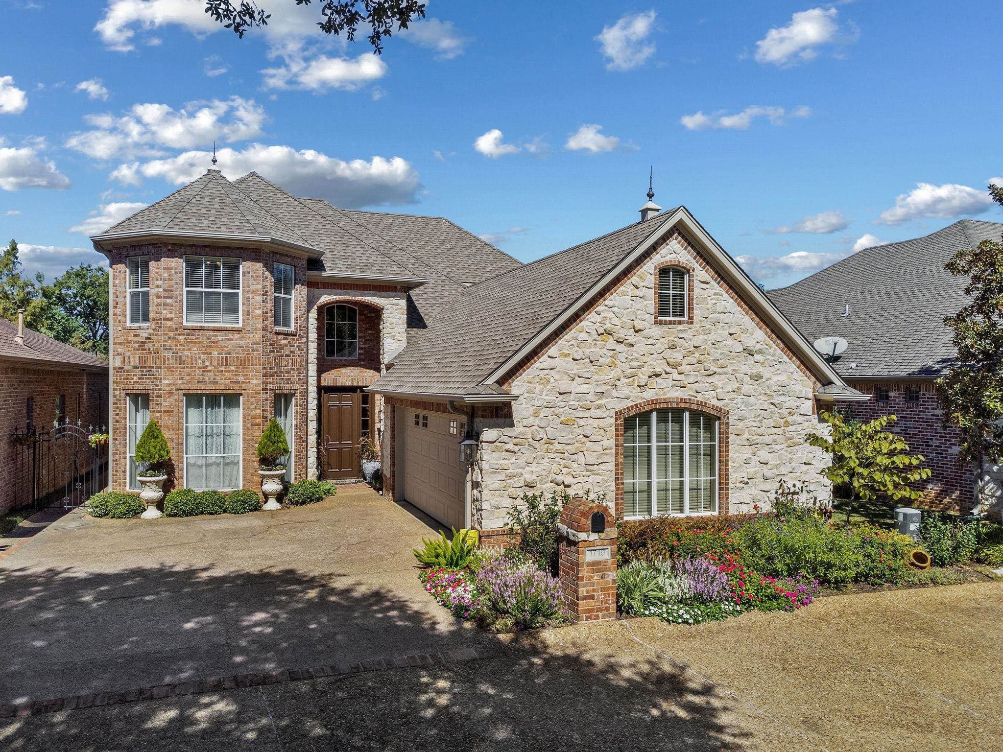 1719 H G Mosley Pkwy