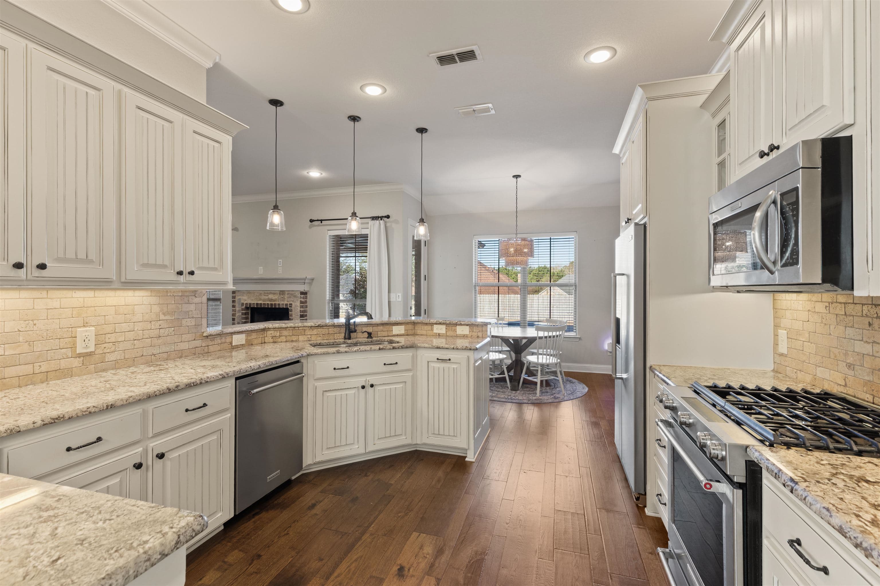 103 New Braunfels Ln