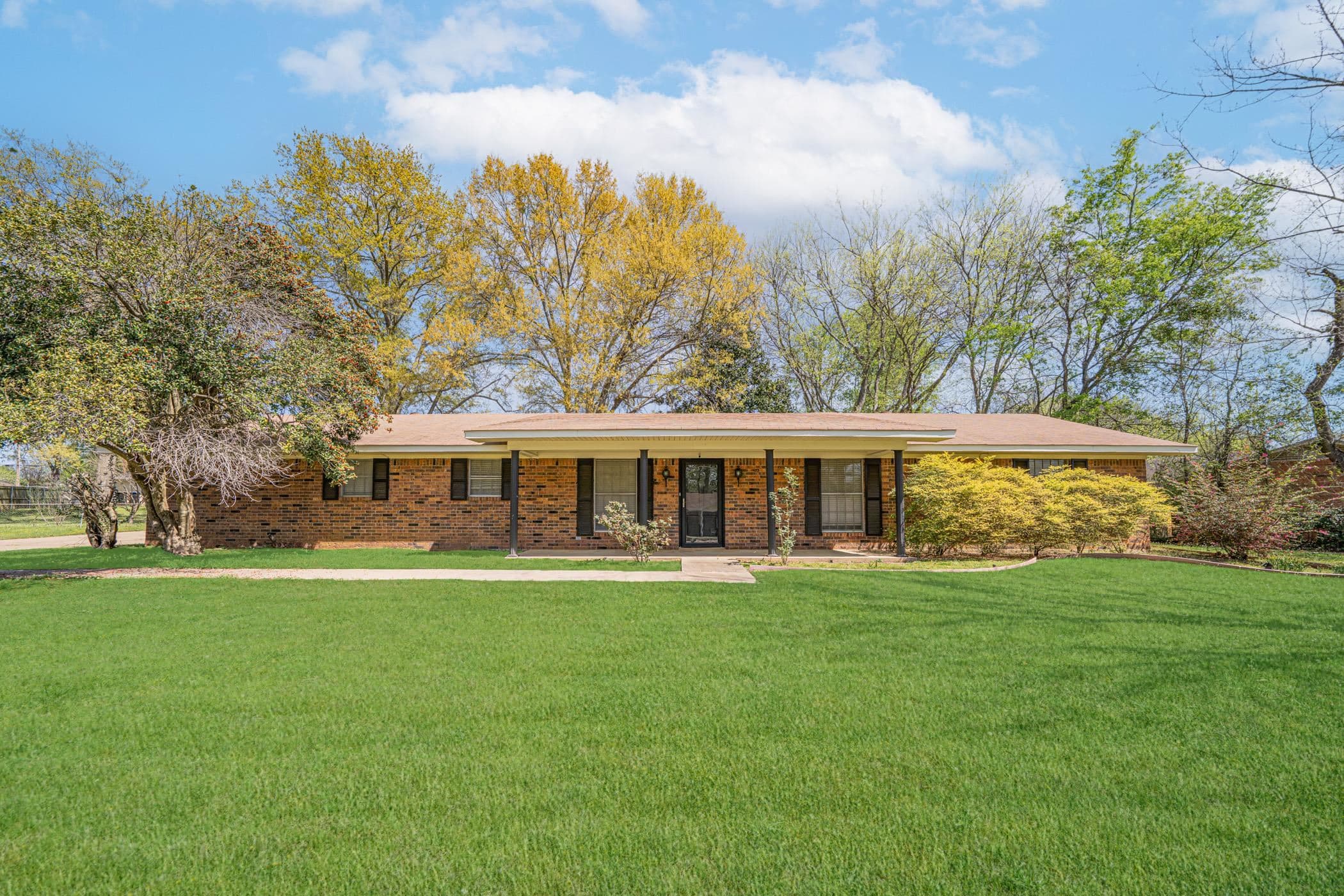 105 Sherwood Dr