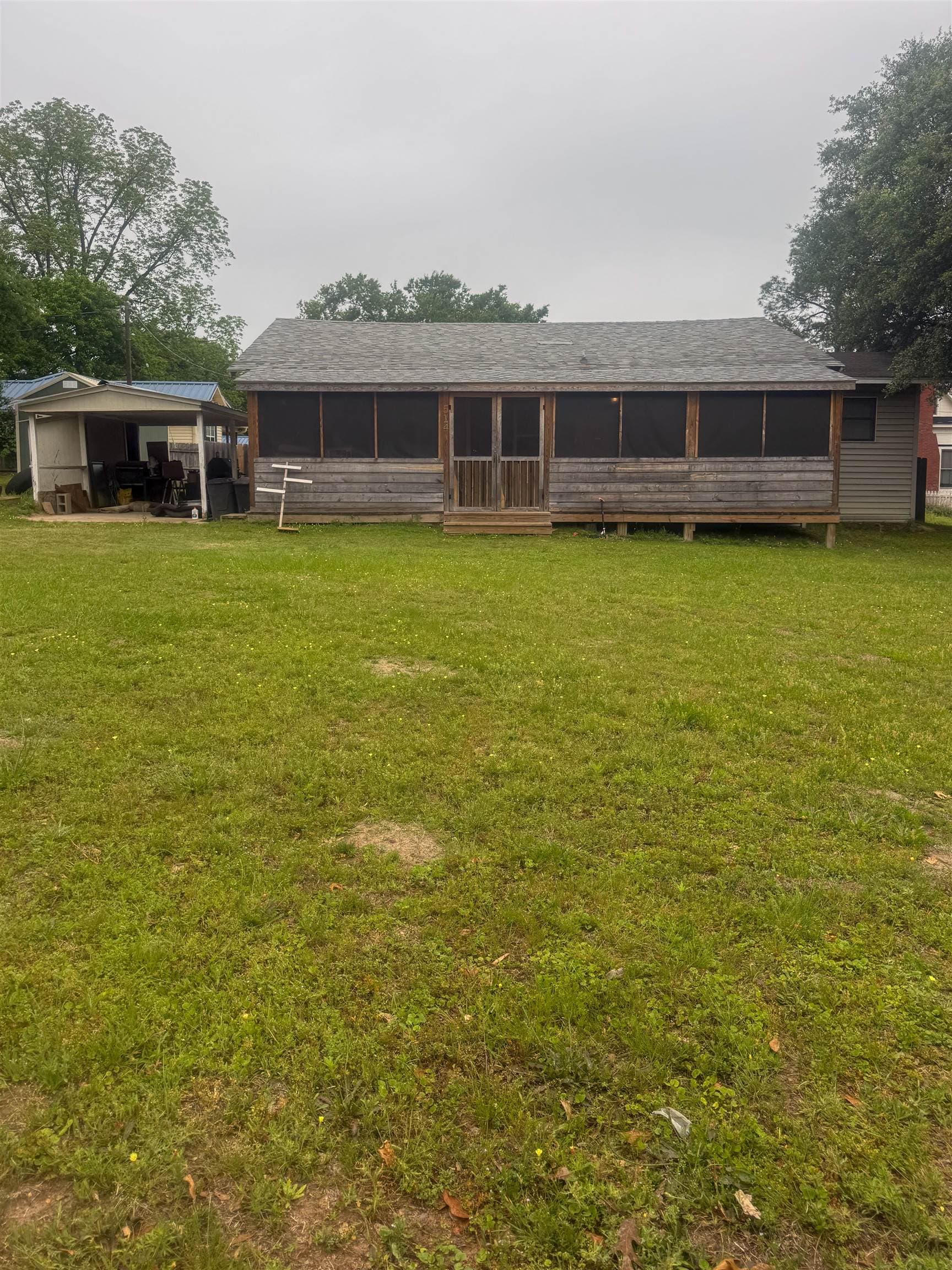 514 W Kaufman St