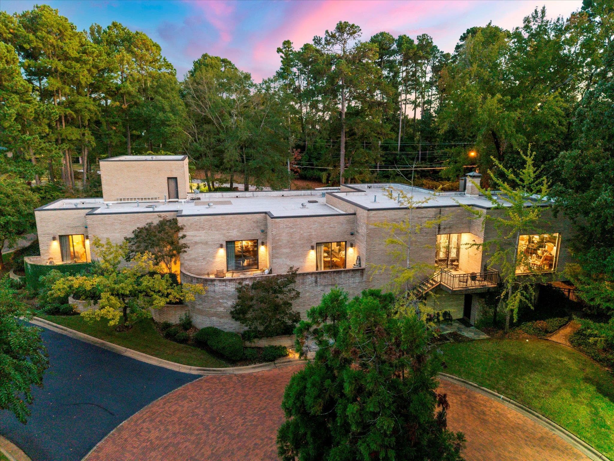 45 Palisades Blvd