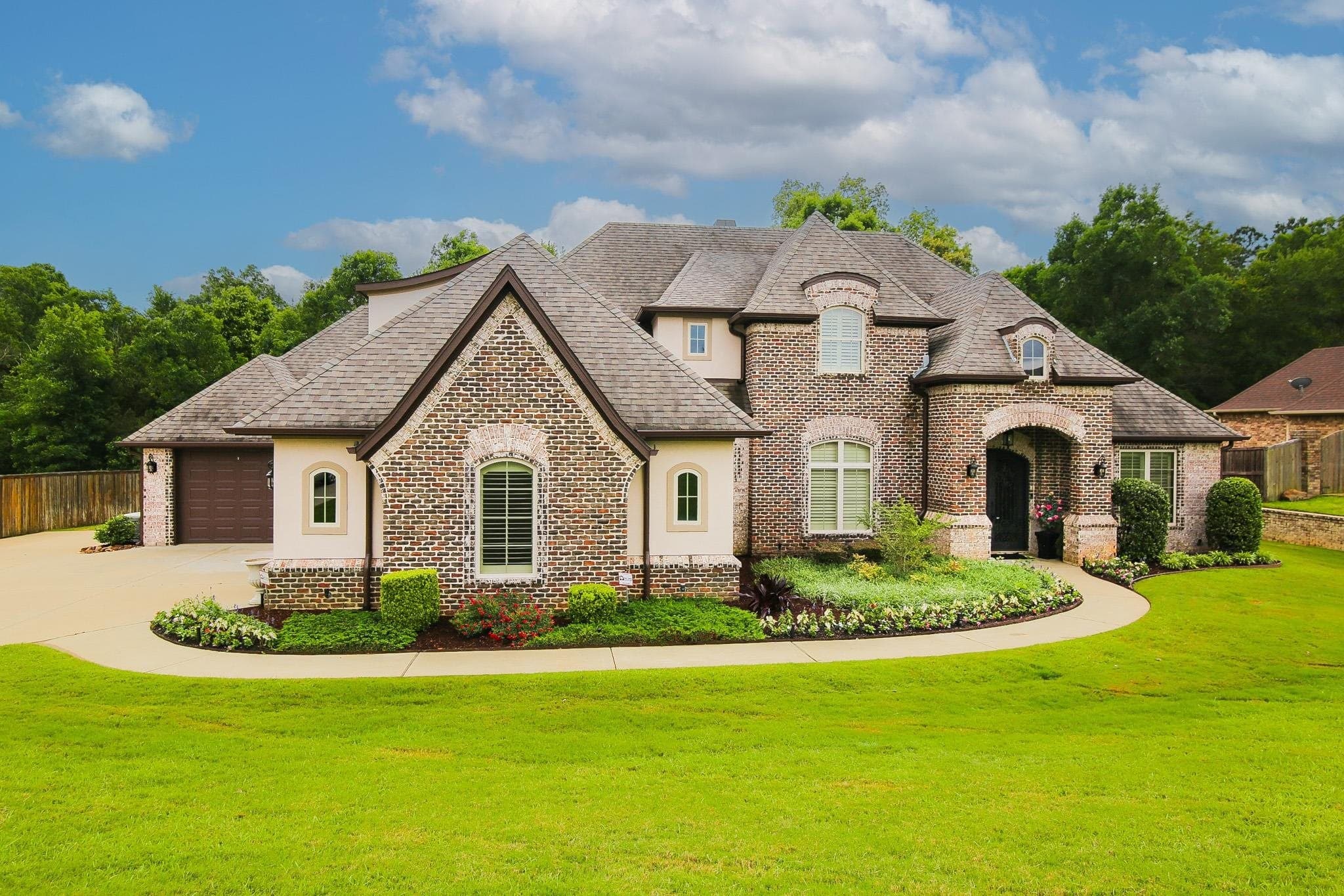125 Alexis Dr