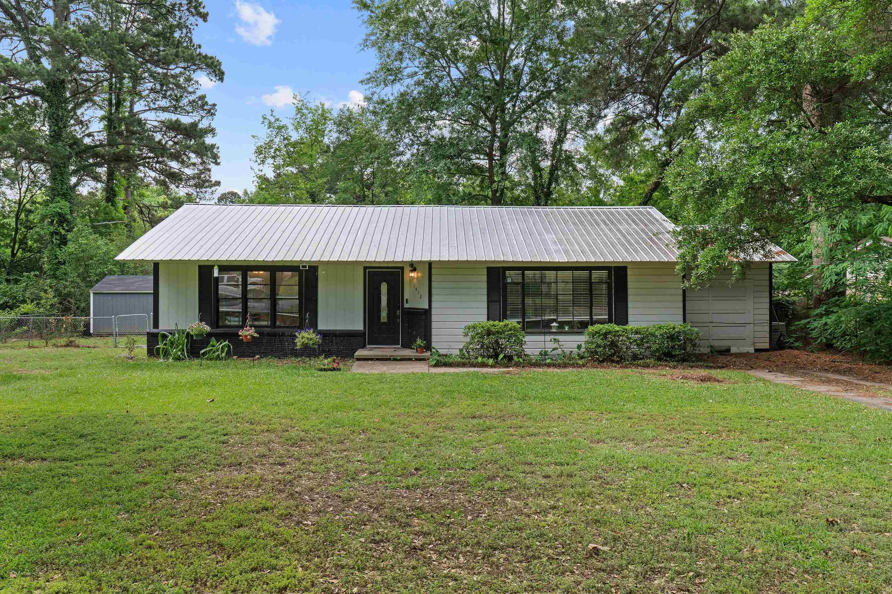 1412 Mahlow Dr