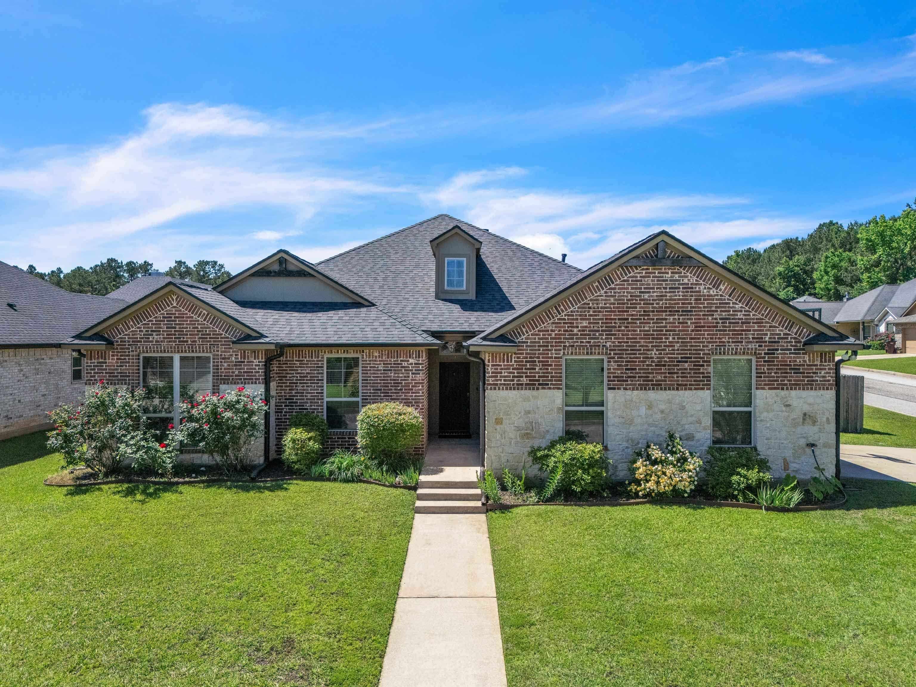 100 Decoy Ln