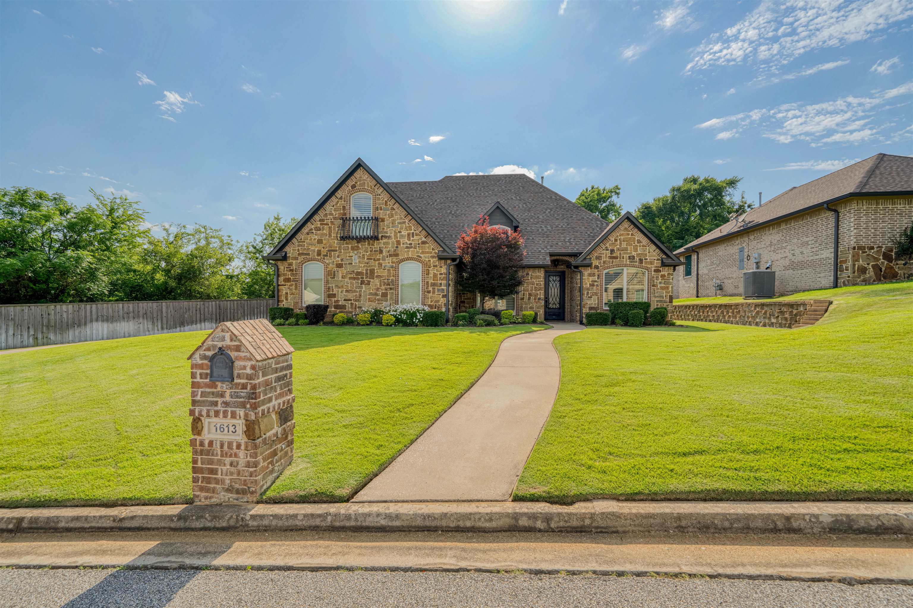 Main property image