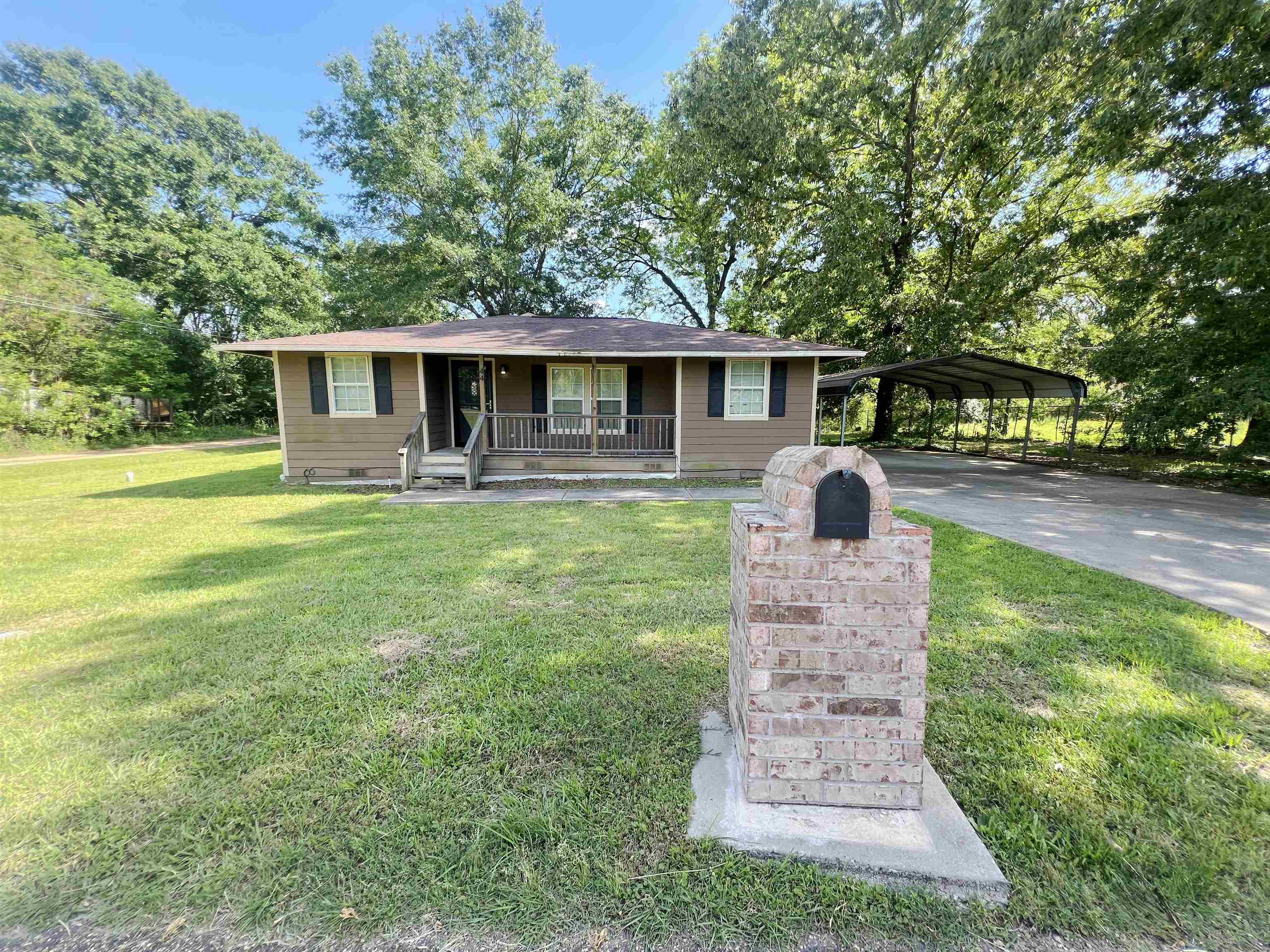44 W Macedonia Rd