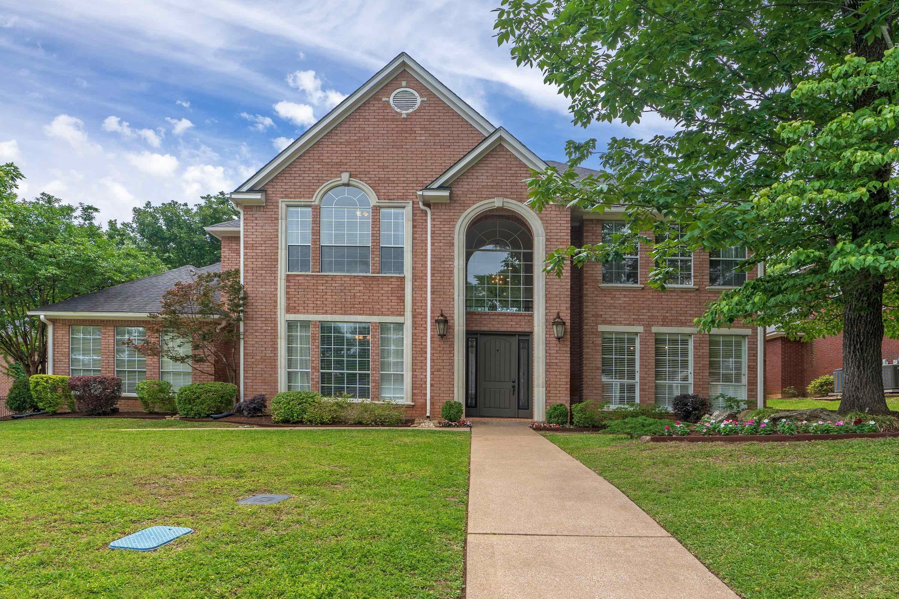 1212 Jasmine Ln