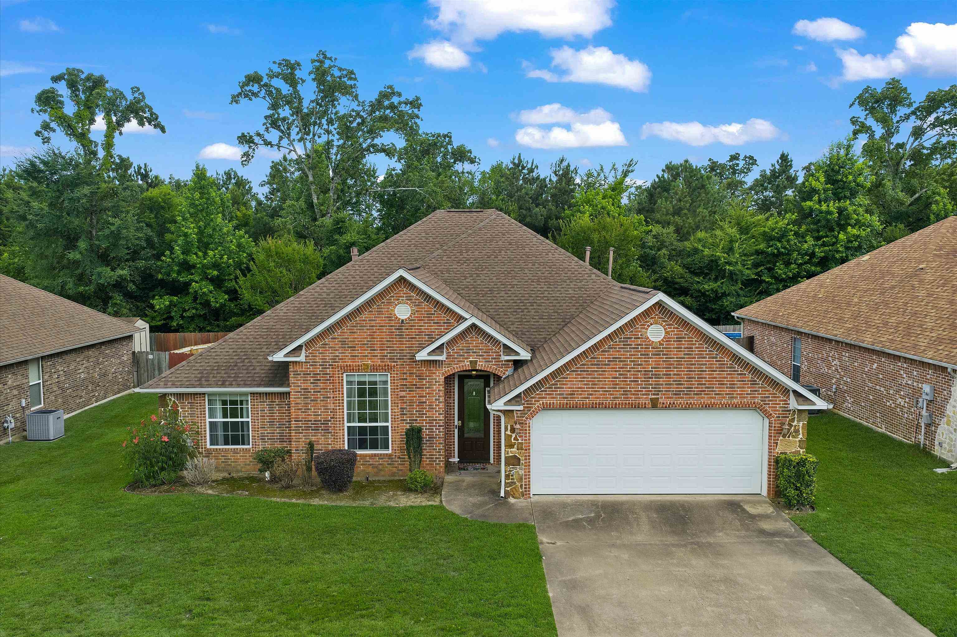 4406 Red Oak Trl
