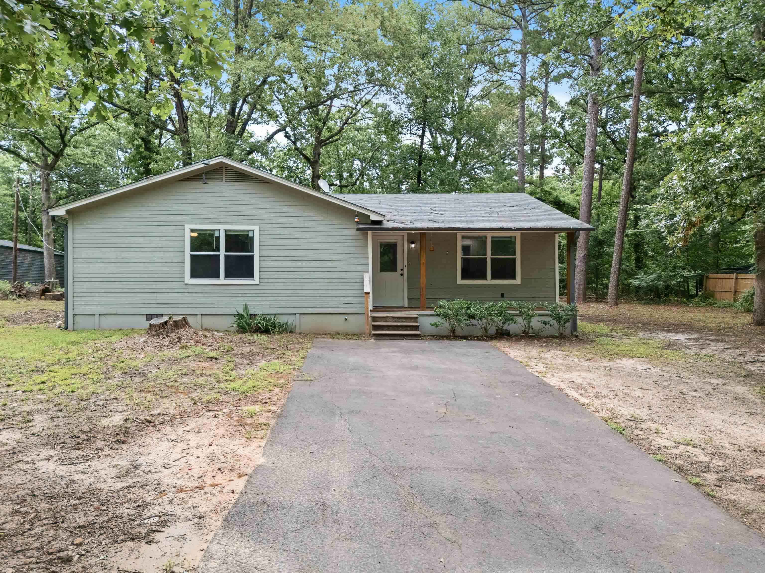 1149 Angela Dr