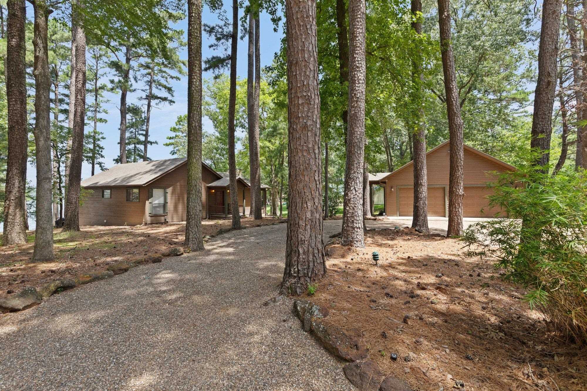 400 Windy Point Dr