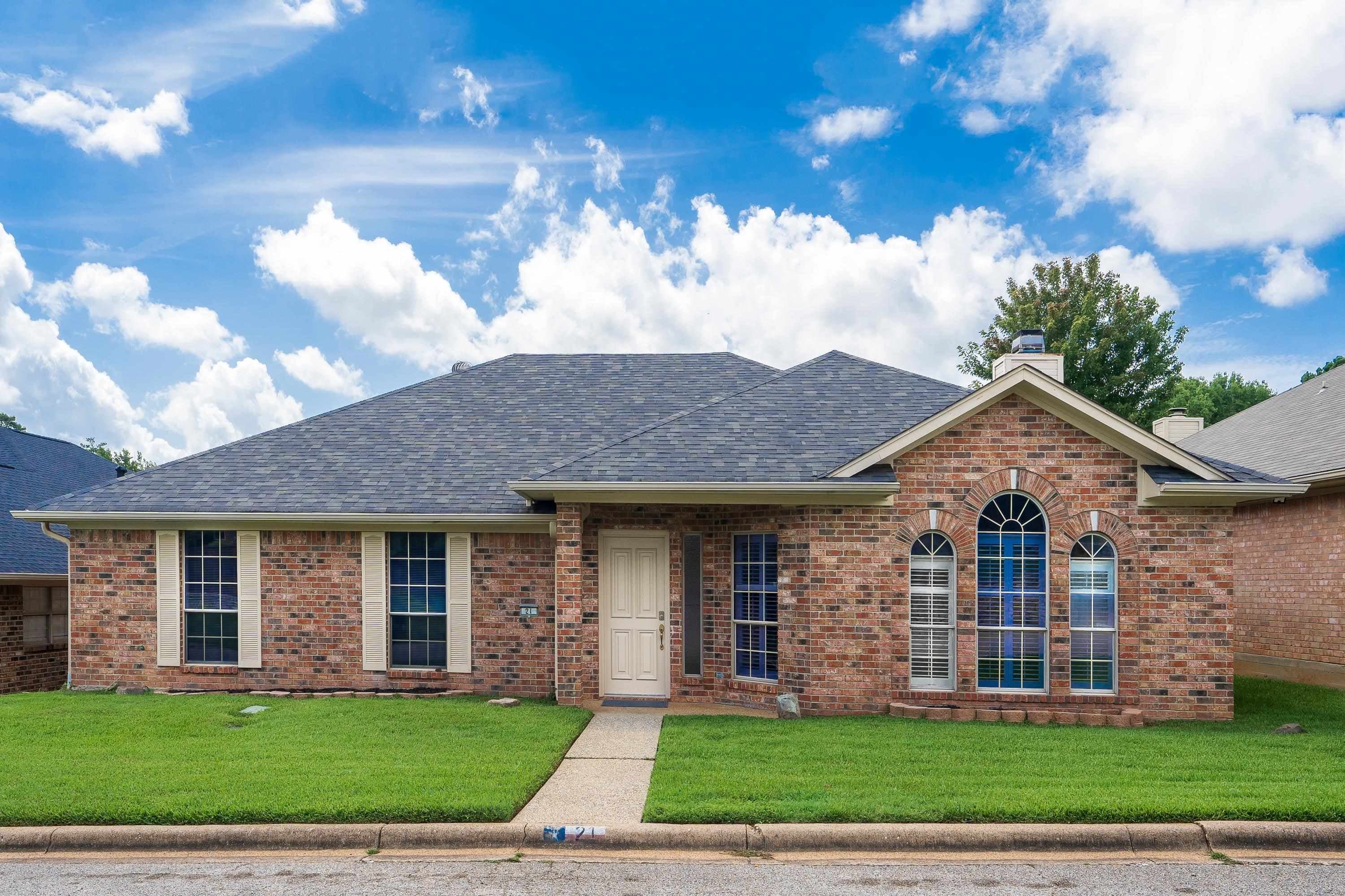 21 Woodland Dr