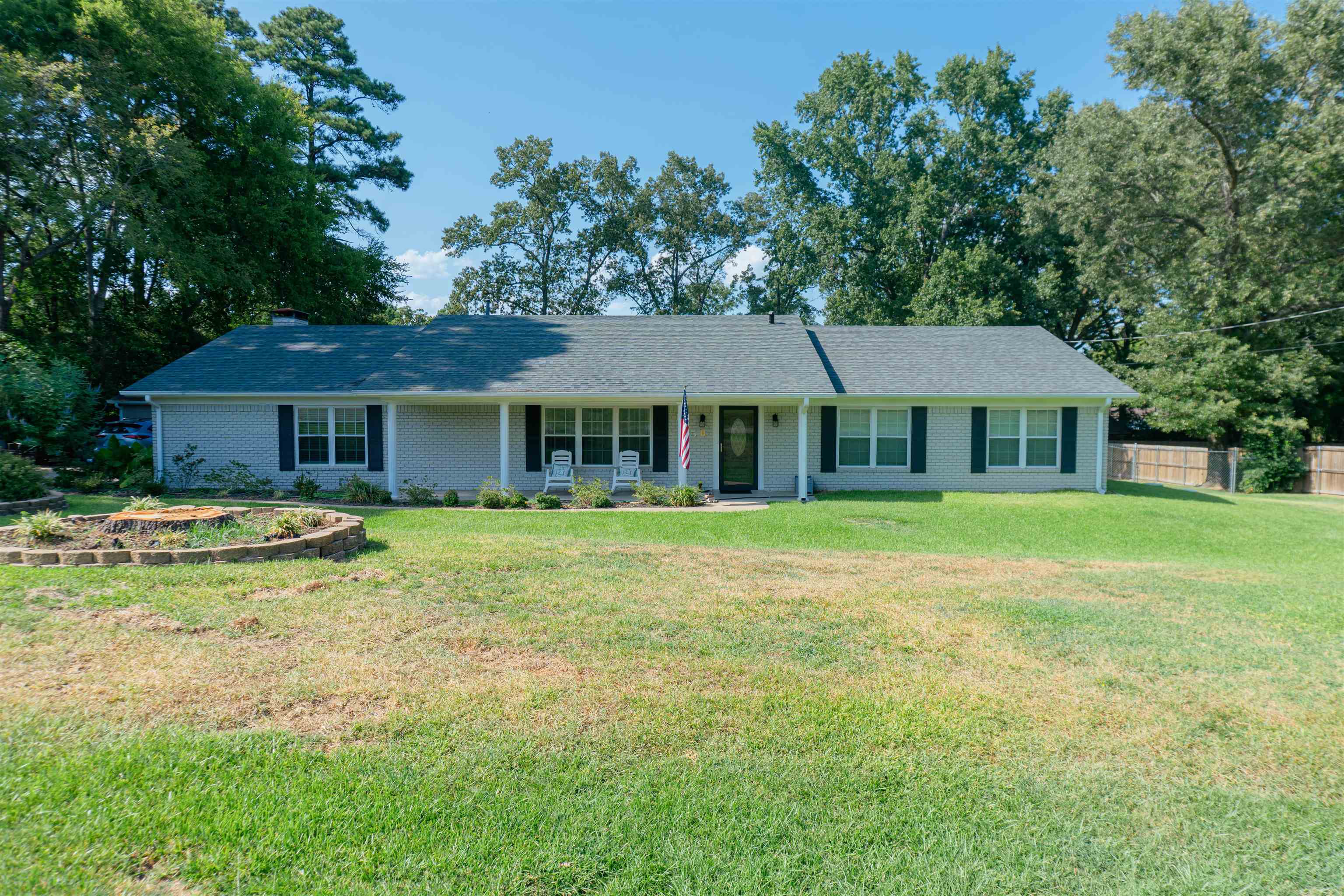 105 Claudia Cir