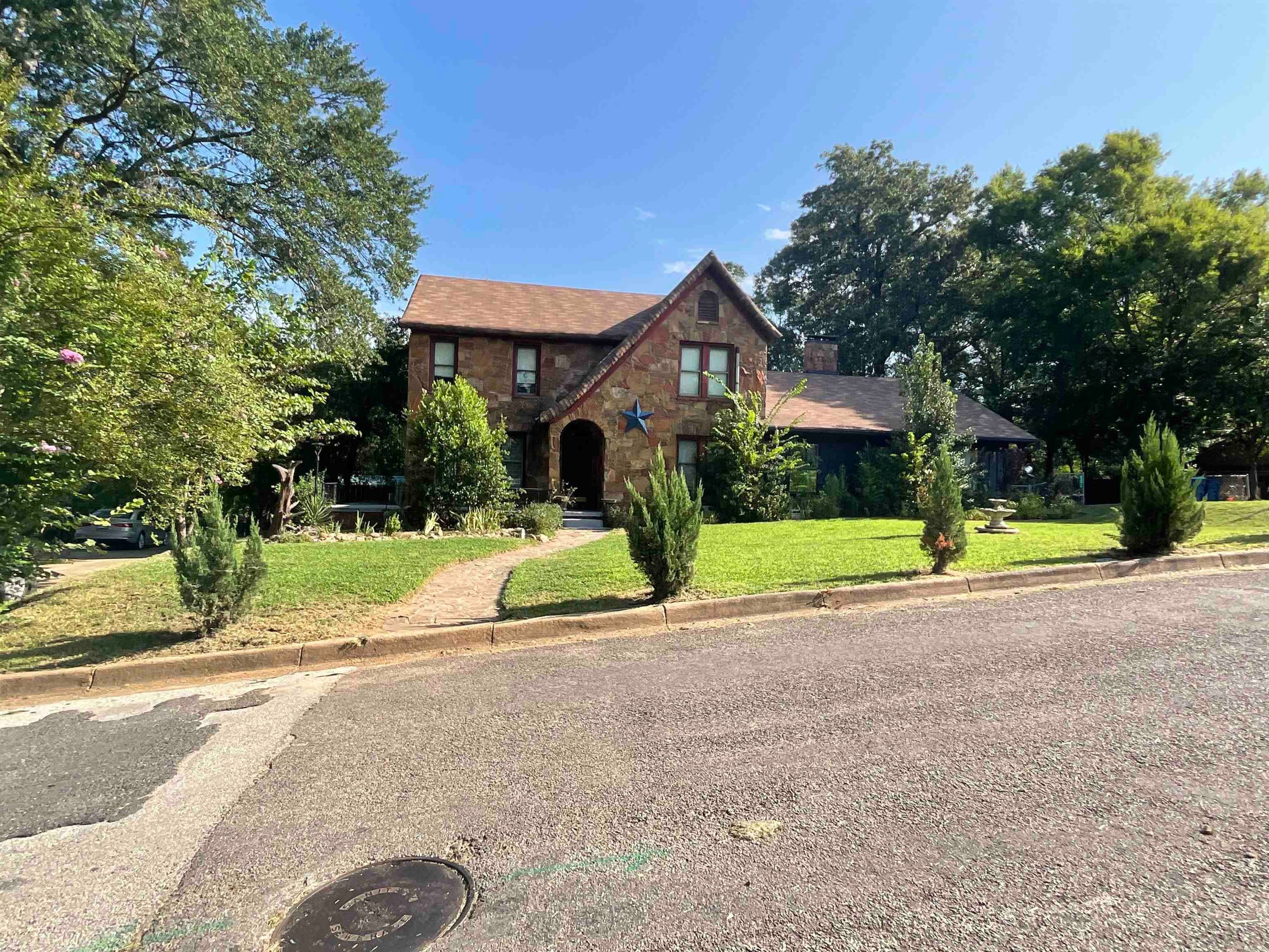 109 Henley Perry Dr