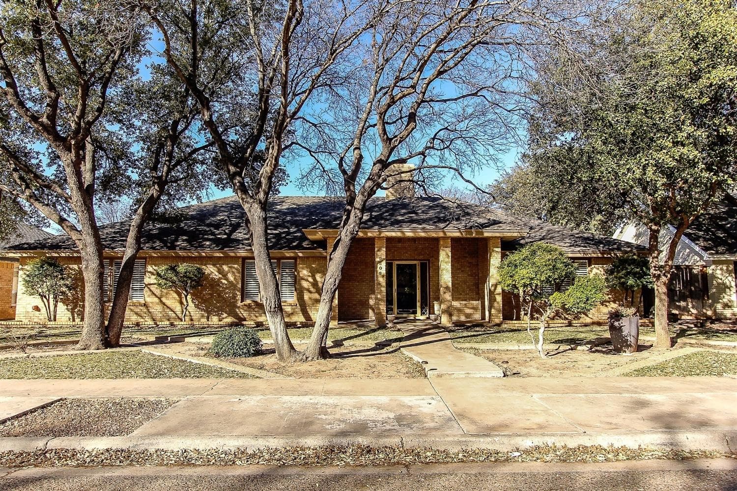 9606 Topeka Ave