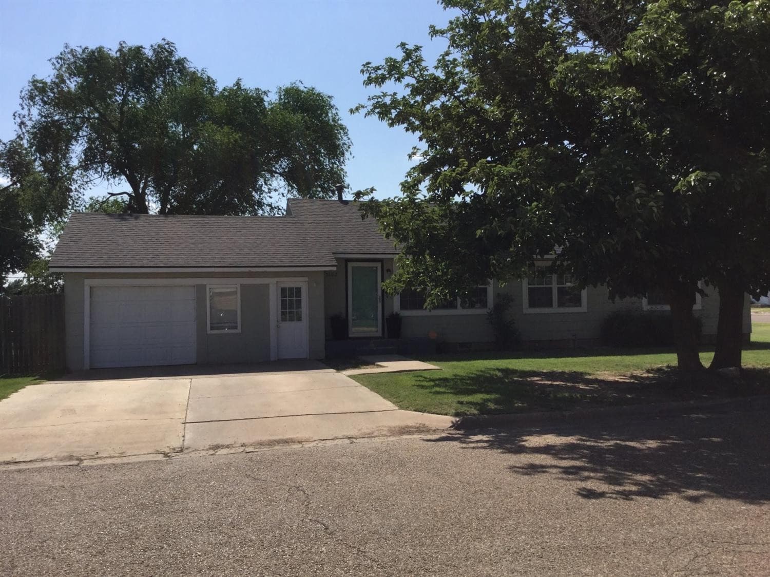 Main property image