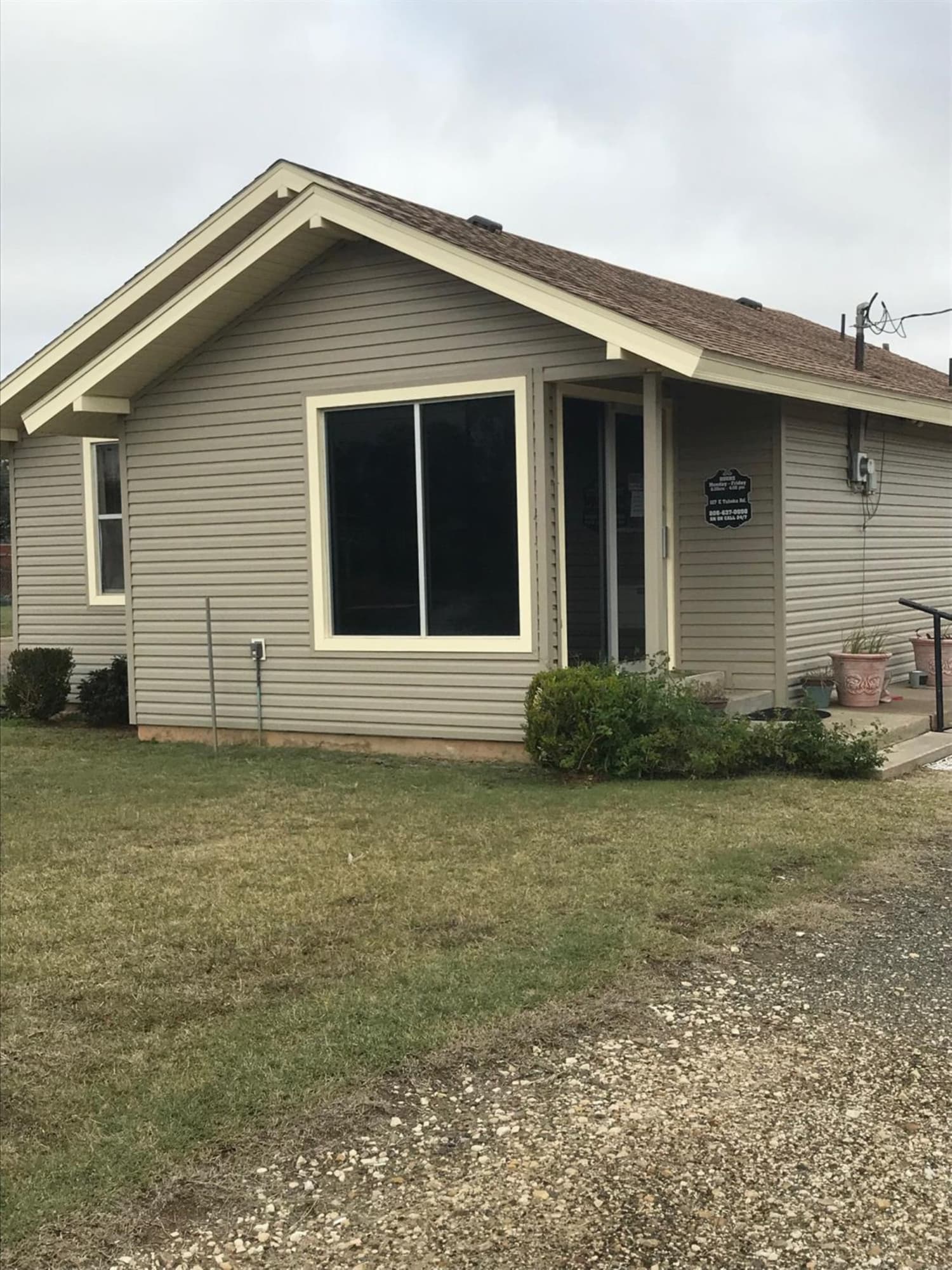 1117 E Tahoka Rd