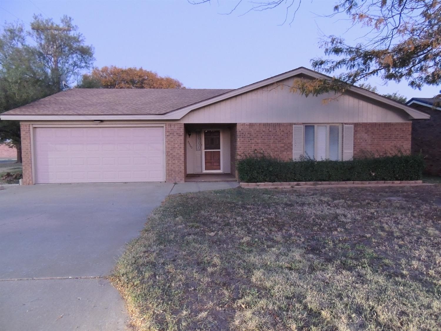 2500 S Farwell Ave