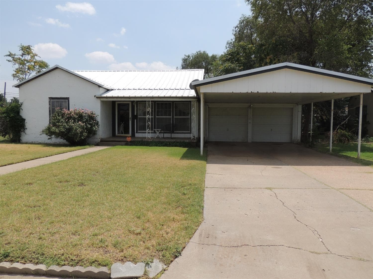 412 E Waylon Jennings Blvd