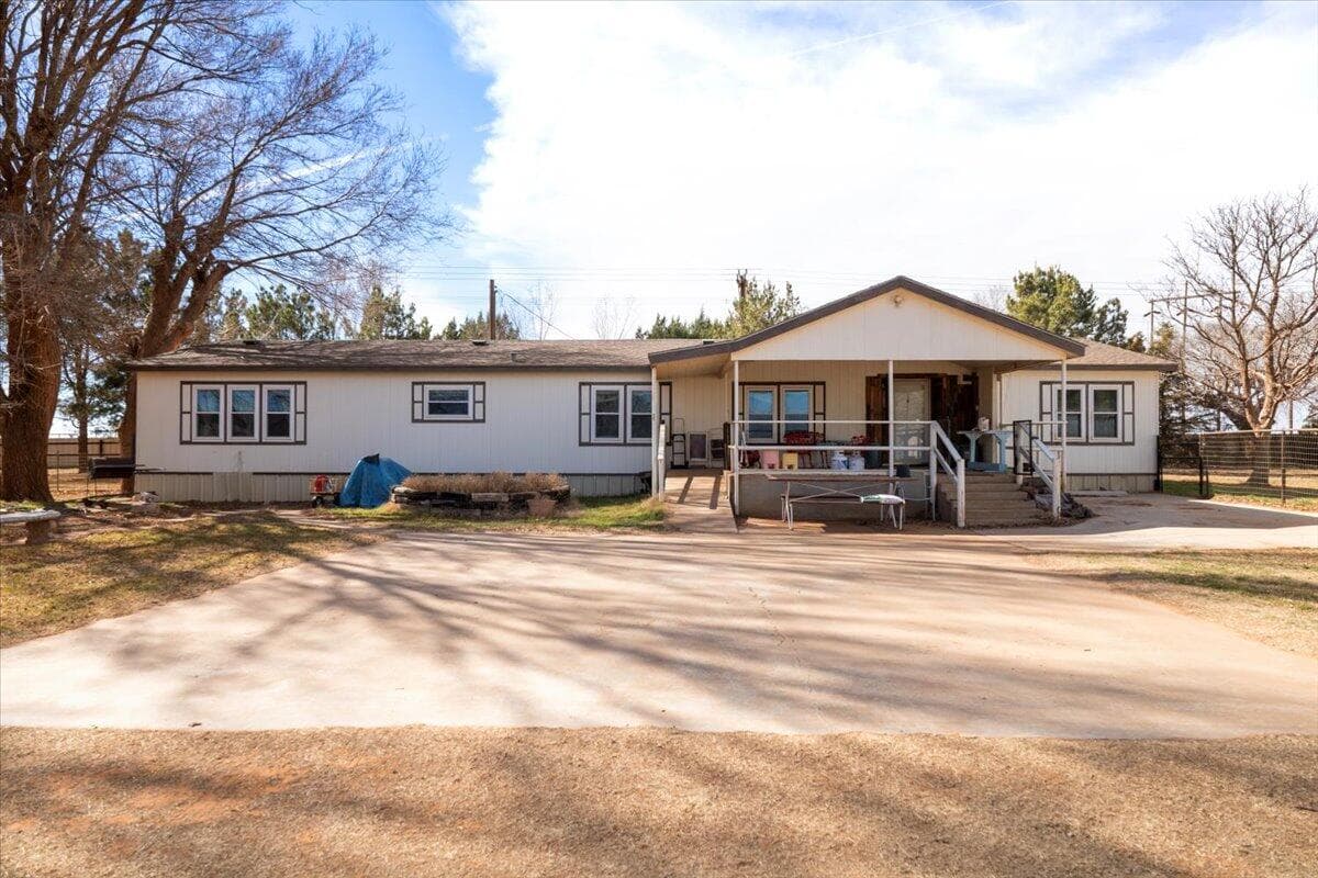 3499 Rawhide Rd