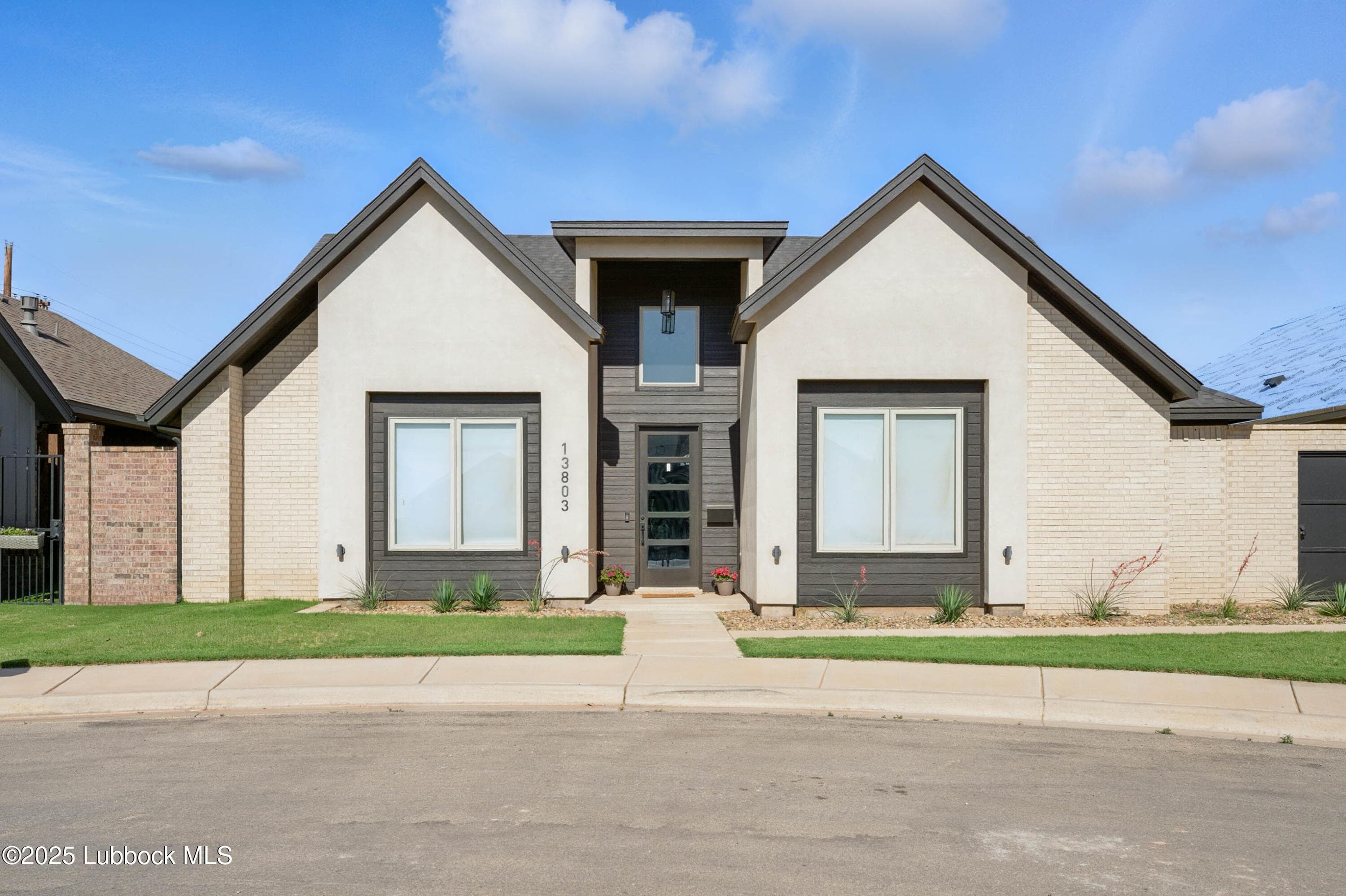 13803 Quinton Ave