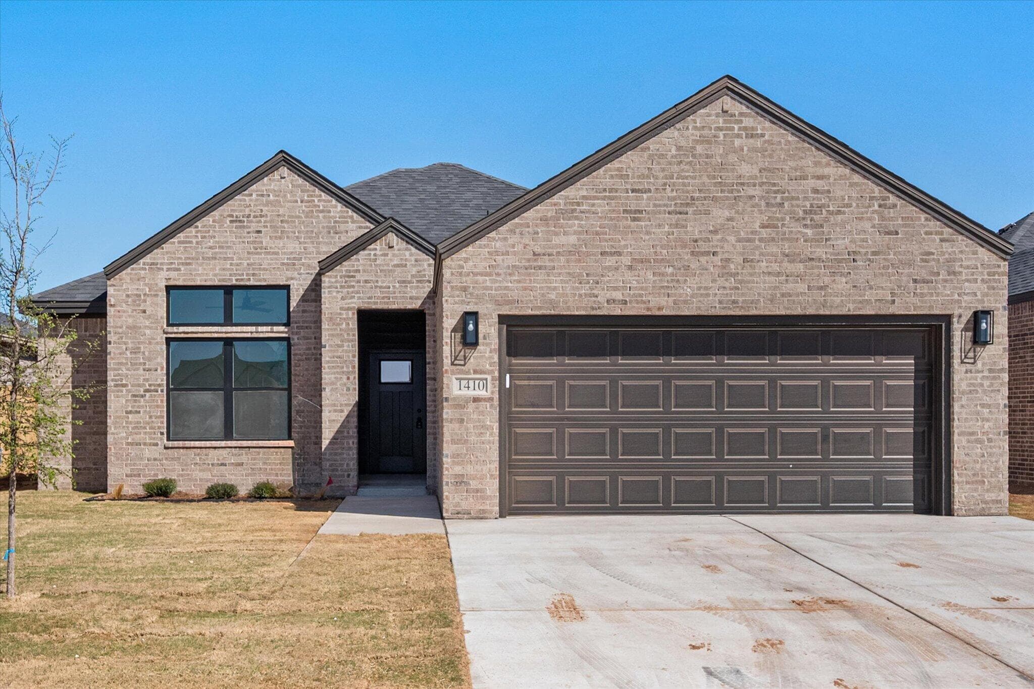 1410 Farmhouse Ave